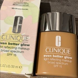 Clinique even better glow color honey wheat